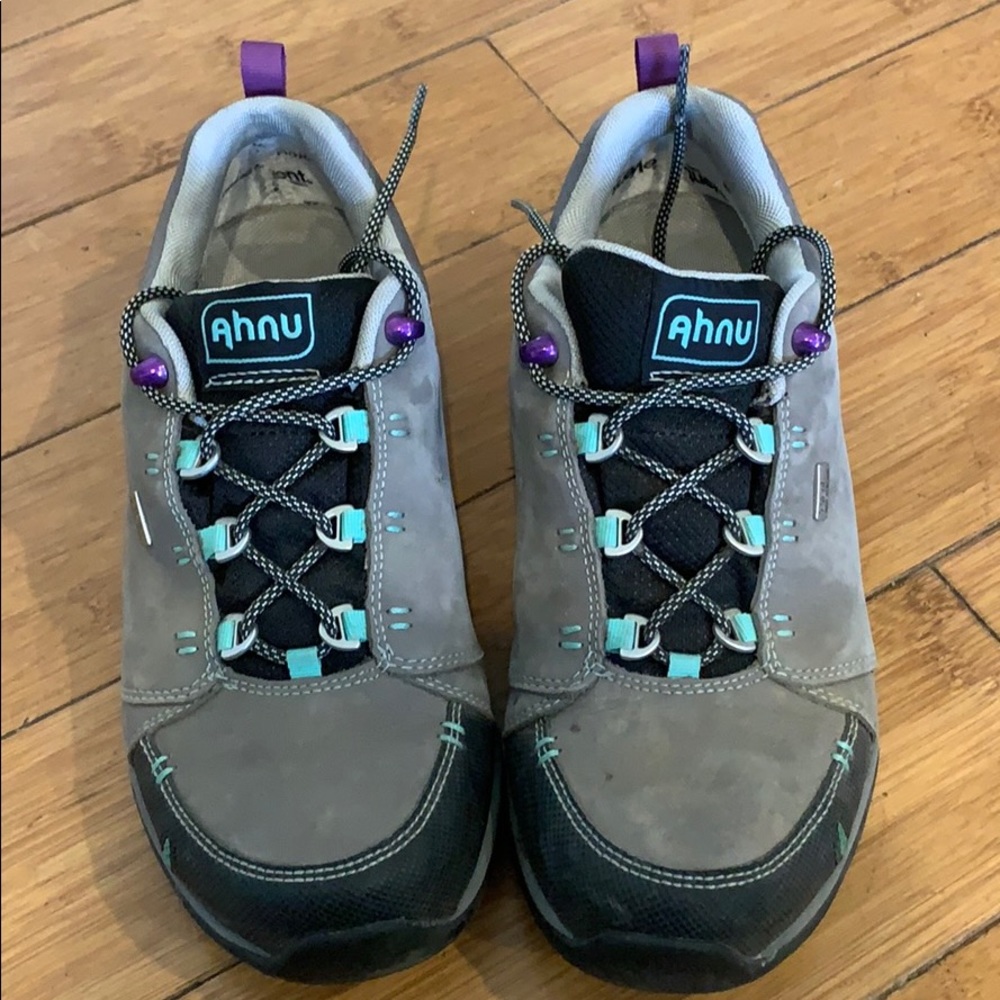 Ahnu Montara Hiking Shoes Size 8